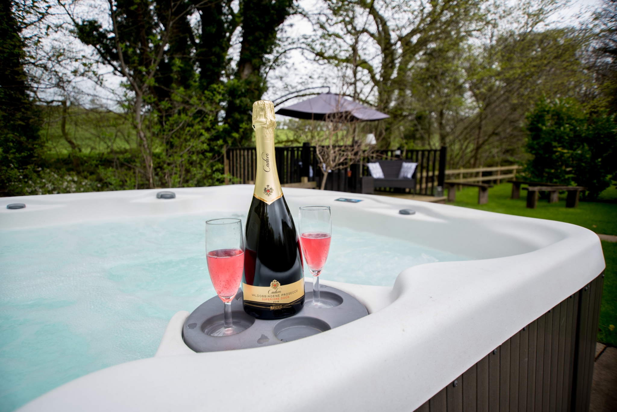 Carwinley Retreat Hot Tub & Prosecco